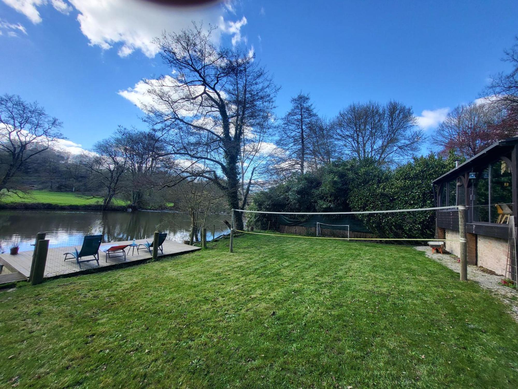 Villa Chez Nirina Proche Puys Dufou Mortagne-sur-Sevre Exterior foto